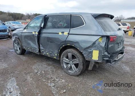 2021 Volkswagen Tiguan 2.0T Se/2.0T Se R-Line Black/2.0T Sel z USA, uszkodzony, nr VIN 3VV2B7AX5MM037525